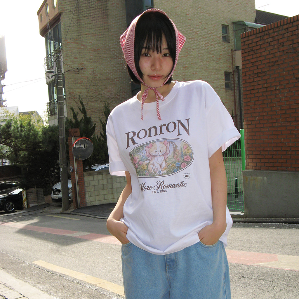 [RONRON] Flower Cat Over Fit T-Shirt / White