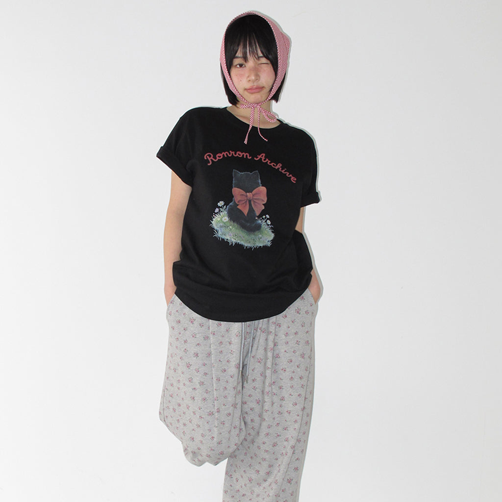 [RONRON] New Ribbon Cat Basic Fit T-Shirt / 2 Colors