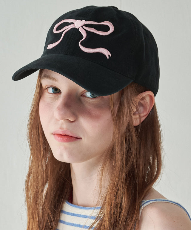 RONRON Heart Ribbon Ball Cap Black Pink