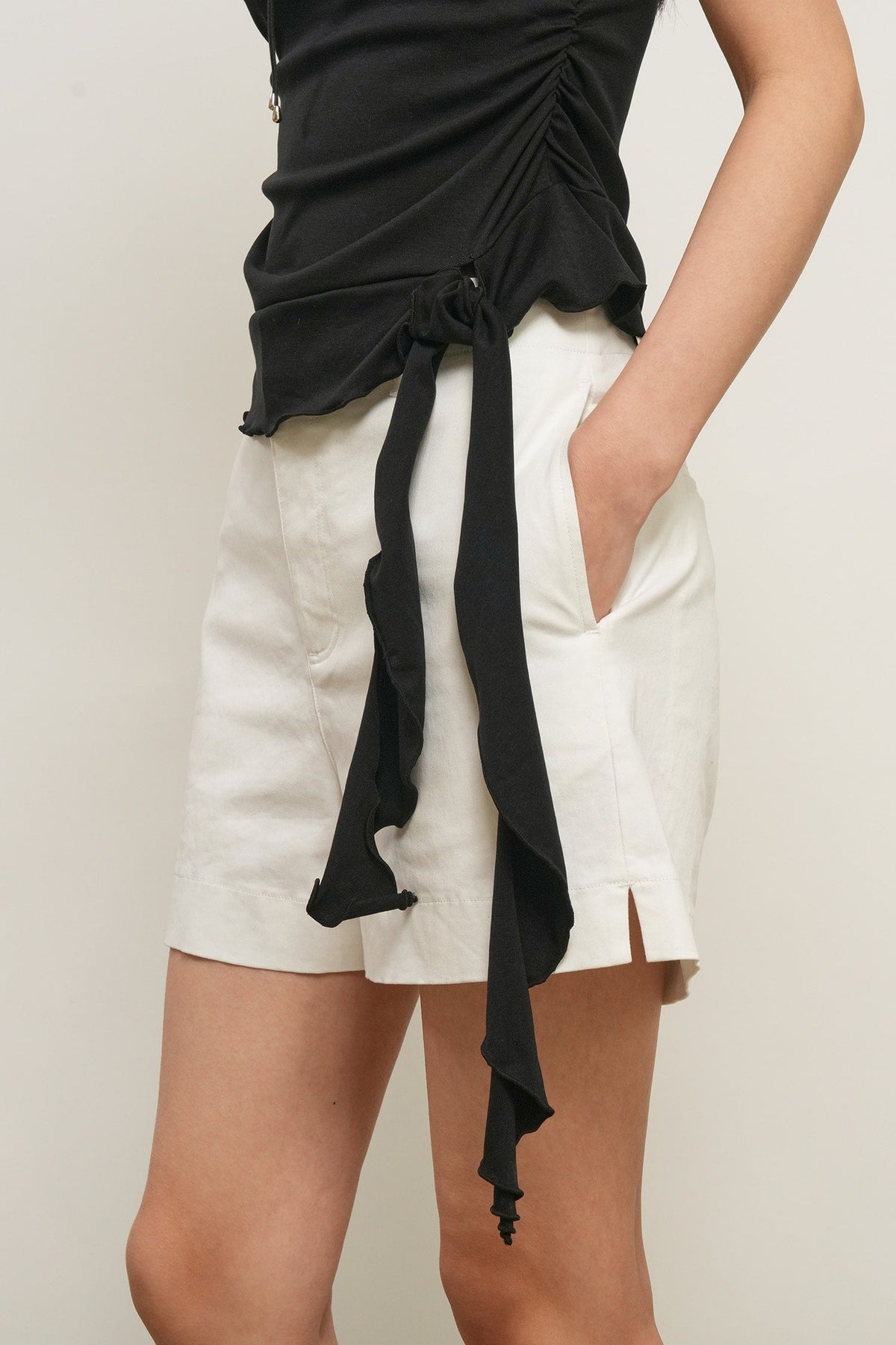 General Idea Mesh Trimming One Shoulder T-Shirt Black detail 2