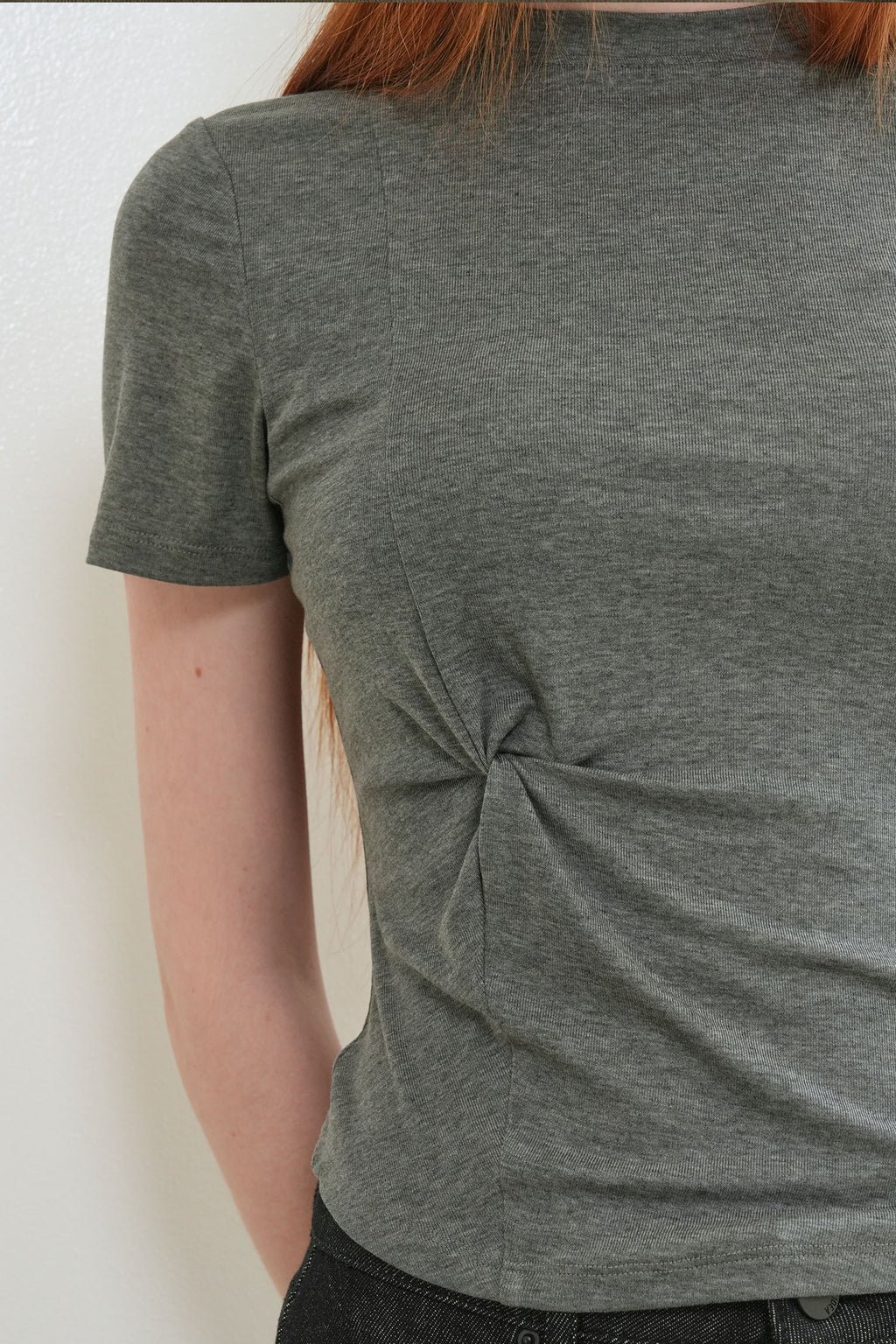 [General Idea] Acetate Twist Short-Sleeve T-Shirt / Charcoal