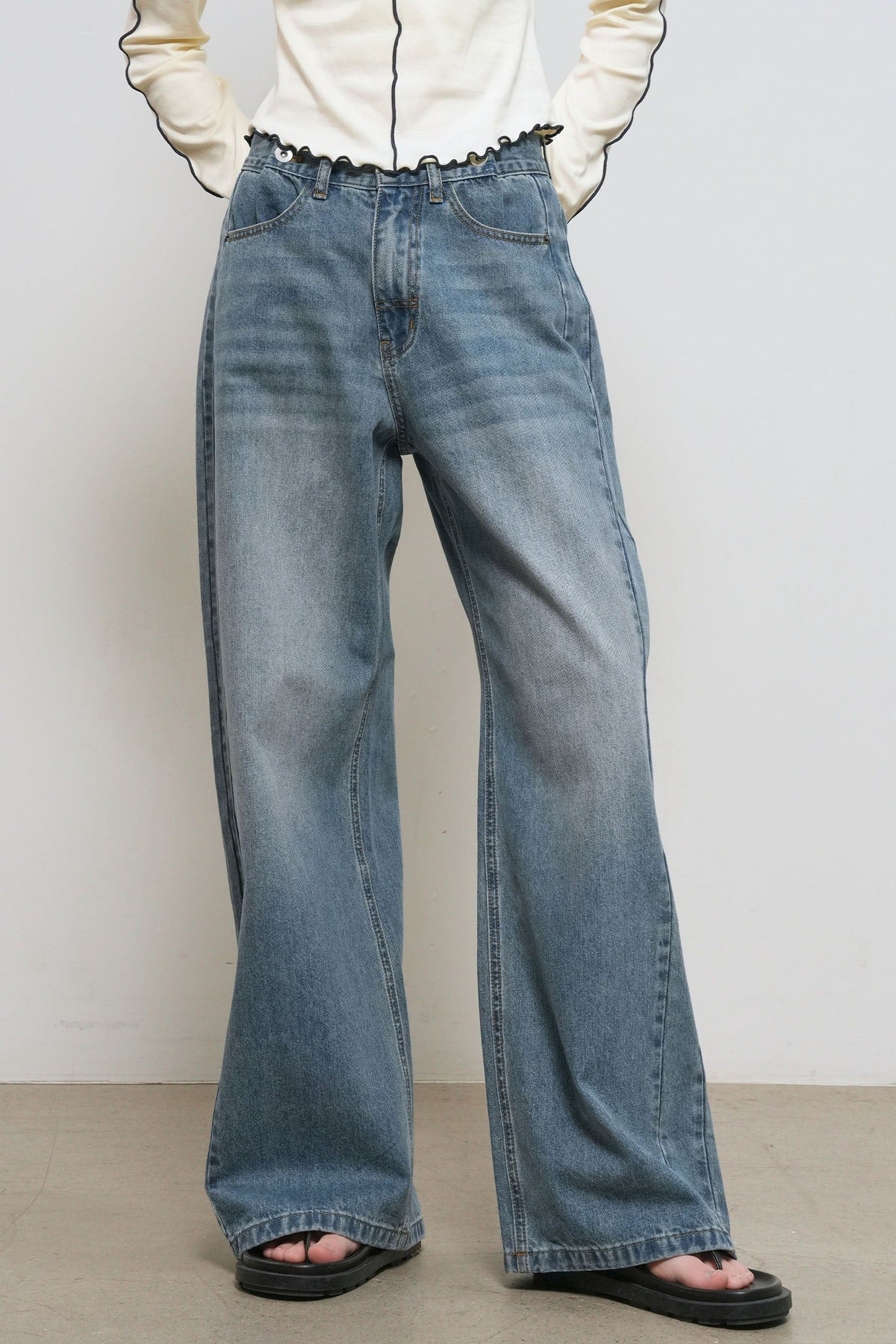 General Idea Snap Detail Wide Denim Pants Blue detail 2